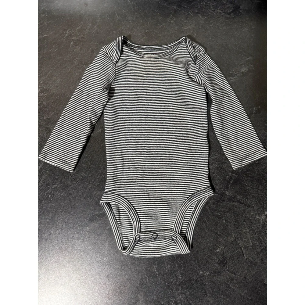 Carters Child of Mine Baby Bodysuit Bundle Size 9M Fruit Owl Striped 4 Pack
